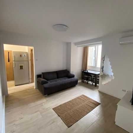 Apartament Universitate Apartment บูคาเรสต์ ภายนอก รูปภาพ